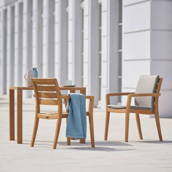 Gartenmöbel-Gartenstühle-Auflagen-Tisch-Teakholz