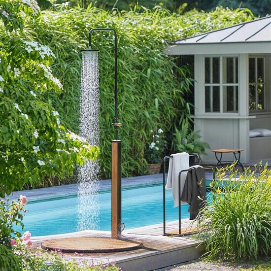 A2-2257-1620-9521-garpa-fontenay-gartendusche-handtuchhalter-teak-1500x1500