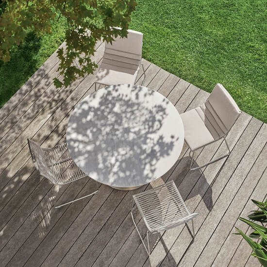 Ronda Mittelfußtisch Edelstahl rund 120 Tischplatte Keramik Weiß marmoriert