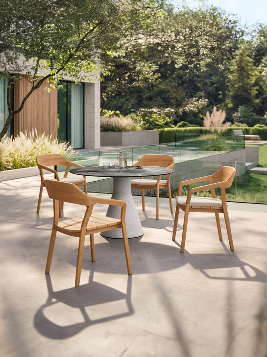 Namur Mittelfußtisch 120